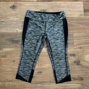 Eddie Bauer Leggings in Heather Gray and Black